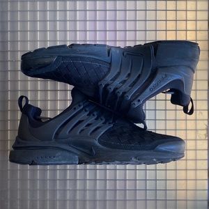 Triple Black Nike Air Presto Woven